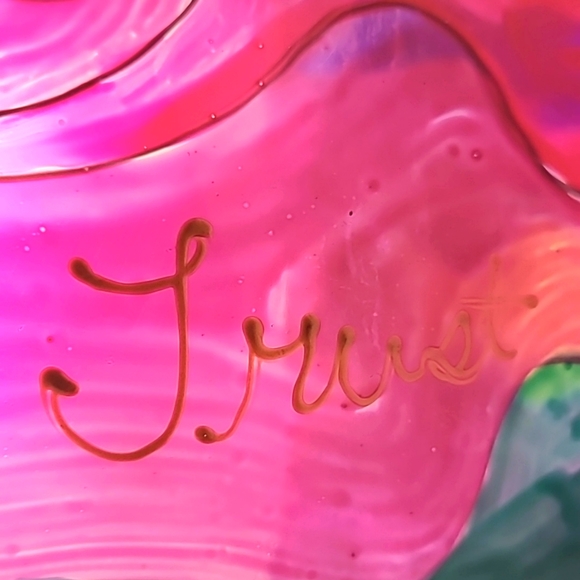 Arcoroc France 1998 hand-painted, signed pink magenta bowl - Picture 10 of 16